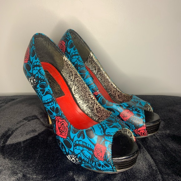 3/20$ Size 6 (UK 36) Iron Fist retro heel. - Picture 3 of 5